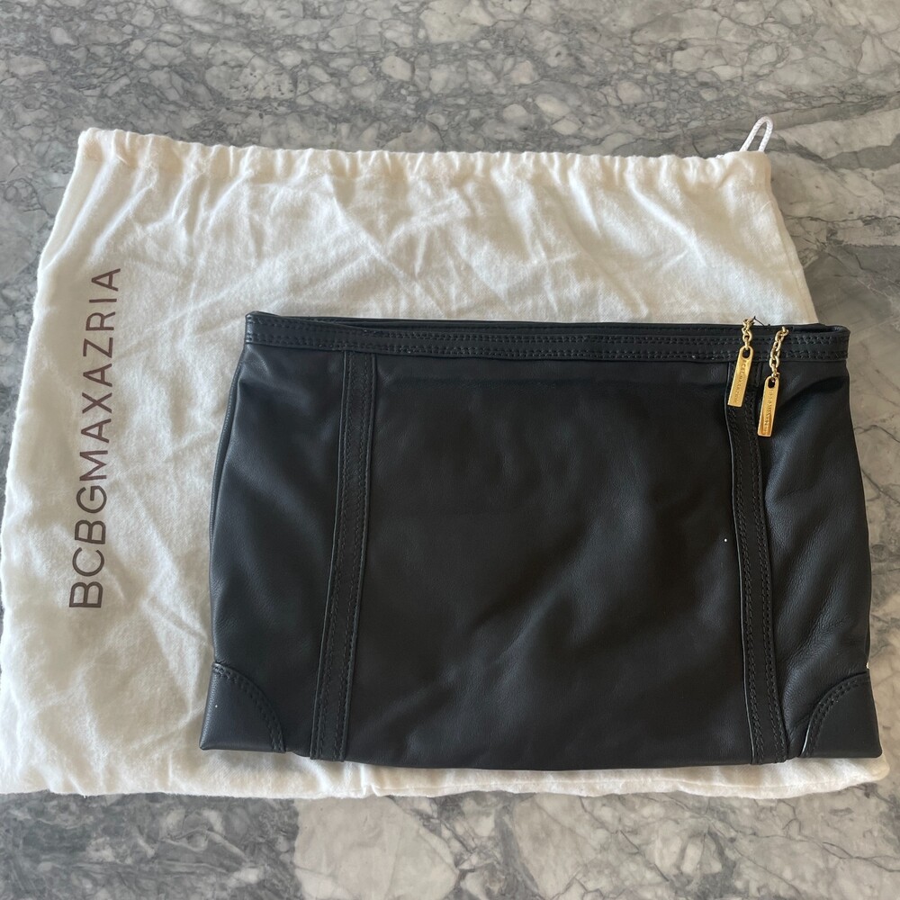 BCBGMAXAZRIA Faux Leather 2 Zip Compartment Pouch Wallet Black Mini